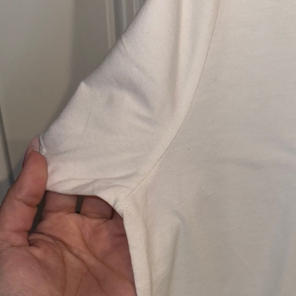 Old Navy- Classic White Men's T-Shirt size Medium - Picture 6 of 12